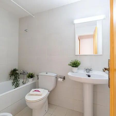 Appartement Basic Comfort Port Moxo 3º 0132 *